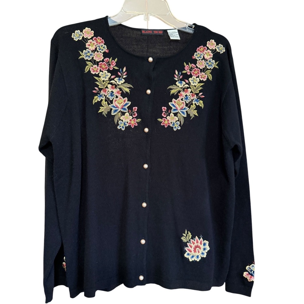 Vintage Blaine Trump Black Floral Embroidered Pearl Button Cardigan Sweater Sz L